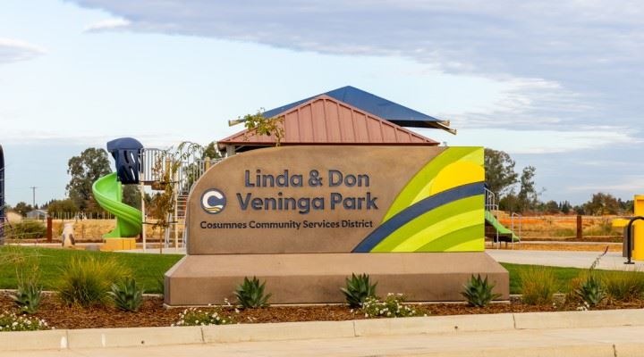 Image of the Veninga Park sign.