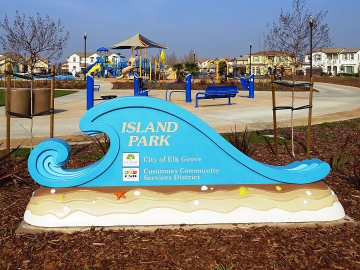 3Island Park Sign